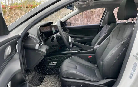 Hyundai Elantra, 2021 год, 1 120 000 рублей, 8 фотография