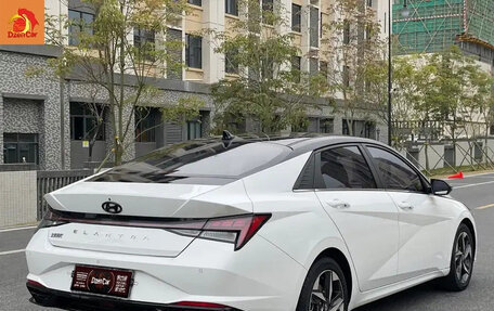 Hyundai Elantra, 2021 год, 1 120 000 рублей, 4 фотография