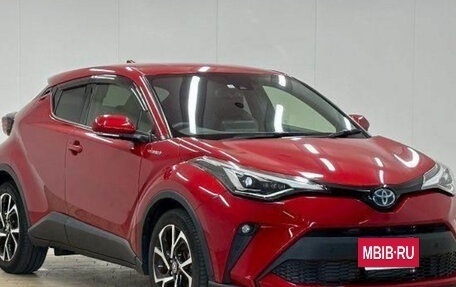Toyota C-HR I рестайлинг, 2022 год, 1 395 000 рублей, 2 фотография