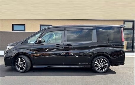 Honda Stepwgn IV, 2021 год, 2 107 000 рублей, 2 фотография