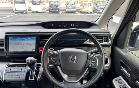 Honda Stepwgn IV, 2021 год, 2 107 000 рублей, 8 фотография