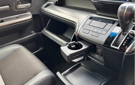 Honda Stepwgn IV, 2021 год, 2 107 000 рублей, 13 фотография