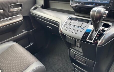 Honda Stepwgn IV, 2021 год, 2 107 000 рублей, 14 фотография