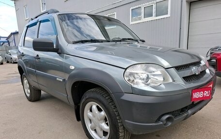 Chevrolet Niva I рестайлинг, 2015 год, 635 000 рублей, 2 фотография