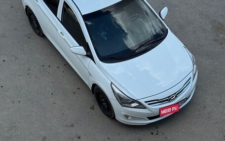 Hyundai Solaris II рестайлинг, 2015 год, 930 000 рублей, 1 фотография