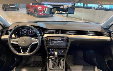 Volkswagen Passat B8 рестайлинг, 2022 год, 2 597 000 рублей, 11 фотография