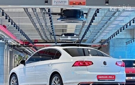 Volkswagen Passat B8 рестайлинг, 2022 год, 2 597 000 рублей, 4 фотография