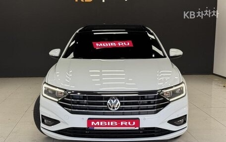 Volkswagen Jetta VII, 2022 год, 2 600 000 рублей, 2 фотография