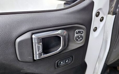 Jeep Wrangler, 2021 год, 3 200 000 рублей, 16 фотография
