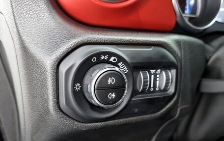 Jeep Wrangler, 2021 год, 3 350 000 рублей, 15 фотография