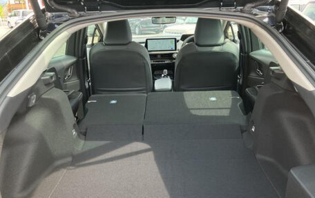 Toyota Prius IV XW50, 2023 год, 2 760 000 рублей, 11 фотография