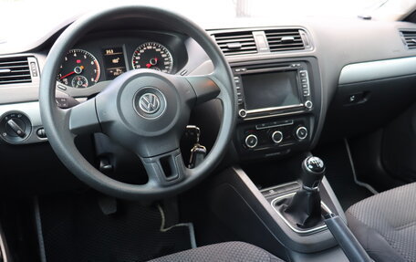 Volkswagen Jetta VI, 2012 год, 780 000 рублей, 9 фотография