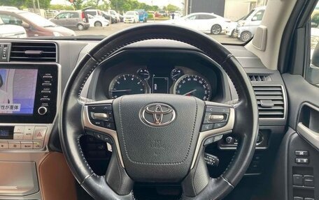 Toyota Land Cruiser Prado 150 рестайлинг 2, 2021 год, 3 199 000 рублей, 8 фотография