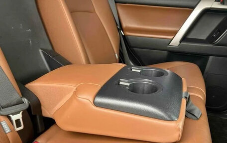 Toyota Land Cruiser Prado 150 рестайлинг 2, 2021 год, 3 199 000 рублей, 18 фотография