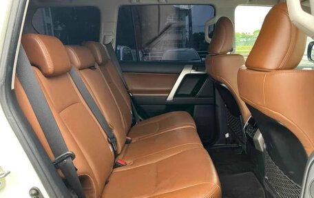 Toyota Land Cruiser Prado 150 рестайлинг 2, 2021 год, 3 199 000 рублей, 17 фотография