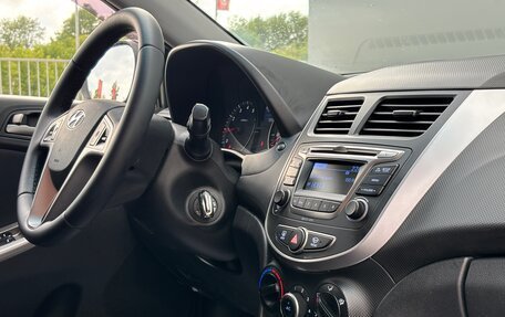 Hyundai Solaris II рестайлинг, 2016 год, 995 000 рублей, 16 фотография