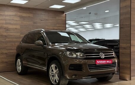 Volkswagen Touareg III, 2011 год, 2 850 000 рублей, 1 фотография