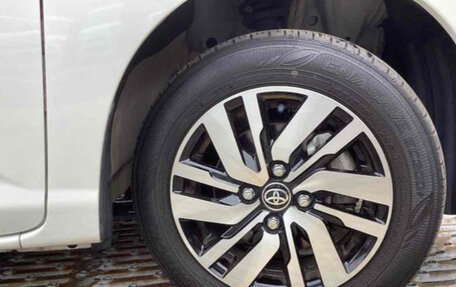 Toyota Roomy I, 2022 год, 650 000 рублей, 11 фотография