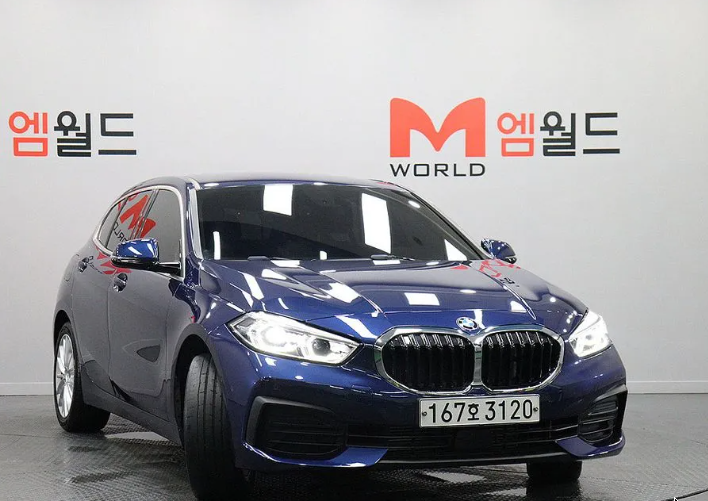 BMW 1 серия F40, 2020 год, 3 050 000 рублей, 2 фотография