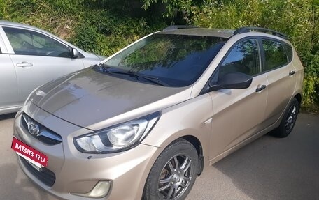 Hyundai Solaris II рестайлинг, 2014 год, 930 000 рублей, 2 фотография