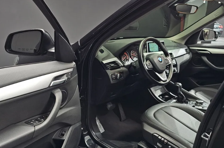 BMW X1 F48, 2016 год, 3 120 000 рублей, 11 фотография