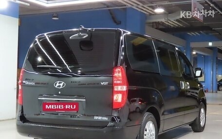 Hyundai Grand Starex Grand Starex I рестайлинг 2, 2021 год, 2 095 030 рублей, 4 фотография