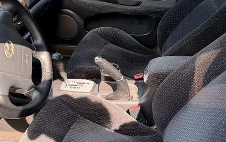 Hyundai Sonata IV рестайлинг, 2005 год, 650 000 рублей, 6 фотография