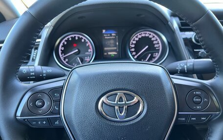 Toyota Camry, 2019 год, 2 300 000 рублей, 10 фотография