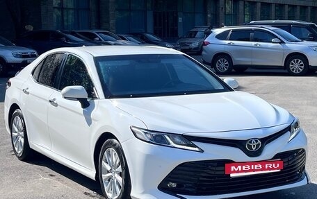 Toyota Camry, 2019 год, 2 300 000 рублей, 5 фотография