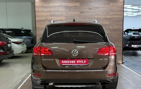 Volkswagen Touareg III, 2011 год, 2 850 000 рублей, 7 фотография