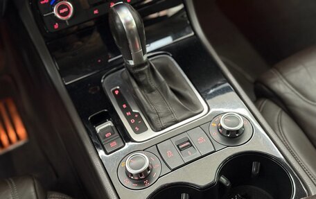 Volkswagen Touareg III, 2011 год, 2 850 000 рублей, 18 фотография
