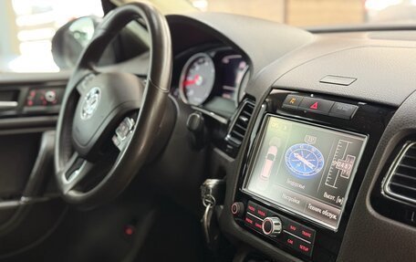 Volkswagen Touareg III, 2011 год, 2 850 000 рублей, 23 фотография