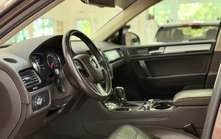 Volkswagen Touareg III, 2011 год, 2 850 000 рублей, 33 фотография