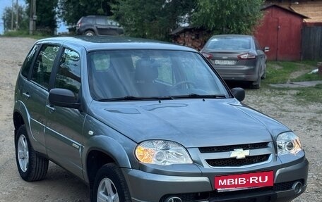 Chevrolet Niva I рестайлинг, 2016 год, 645 000 рублей, 3 фотография