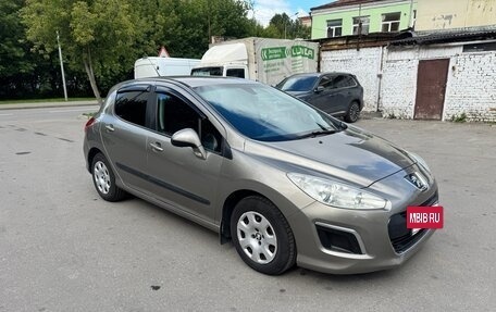 Peugeot 308 II, 2011 год, 595 000 рублей, 3 фотография