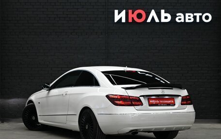 Mercedes-Benz E-Класс, 2012 год, 1 665 000 рублей, 4 фотография