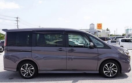 Honda Stepwgn IV, 2021 год, 2 047 000 рублей, 6 фотография