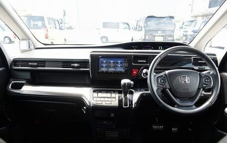 Honda Stepwgn IV, 2021 год, 2 047 000 рублей, 9 фотография