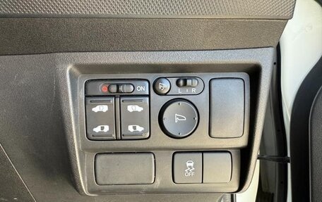 Honda Freed I, 2016 год, 819 000 рублей, 13 фотография