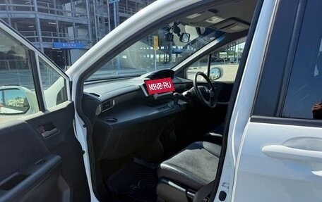 Honda Freed I, 2016 год, 819 000 рублей, 18 фотография