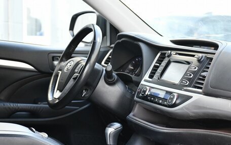Toyota Highlander III, 2014 год, 2 449 000 рублей, 12 фотография