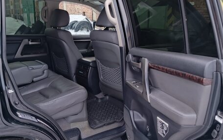 Toyota Land Cruiser 200, 2010 год, 2 319 000 рублей, 6 фотография