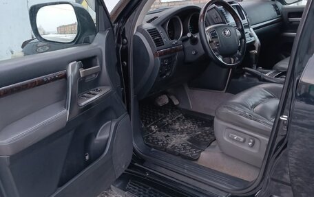 Toyota Land Cruiser 200, 2010 год, 2 319 000 рублей, 8 фотография