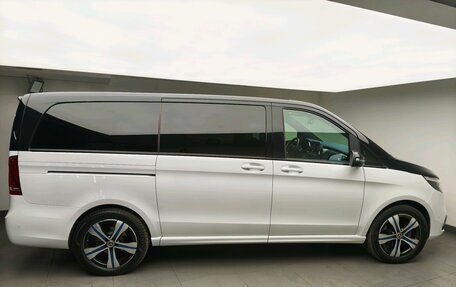 Mercedes-Benz EQV, 2020 год, 7 000 000 рублей, 5 фотография