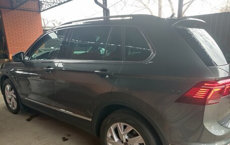 Volkswagen Tiguan II, 2021 год, 4 500 000 рублей, 2 фотография