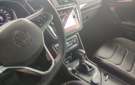 Volkswagen Tiguan II, 2021 год, 4 500 000 рублей, 16 фотография