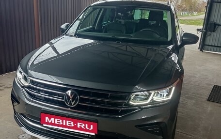 Volkswagen Tiguan II, 2021 год, 4 500 000 рублей, 15 фотография