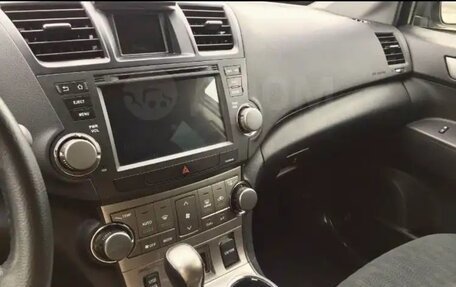Toyota Highlander III, 2012 год, 2 350 000 рублей, 11 фотография
