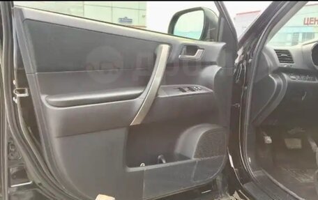 Toyota Highlander III, 2012 год, 2 350 000 рублей, 13 фотография
