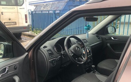 Skoda Yeti I рестайлинг, 2015 год, 1 499 000 рублей, 6 фотография
